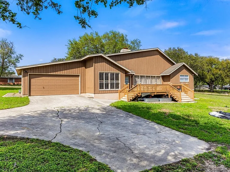 3935 Monta Dr — Photo 4
