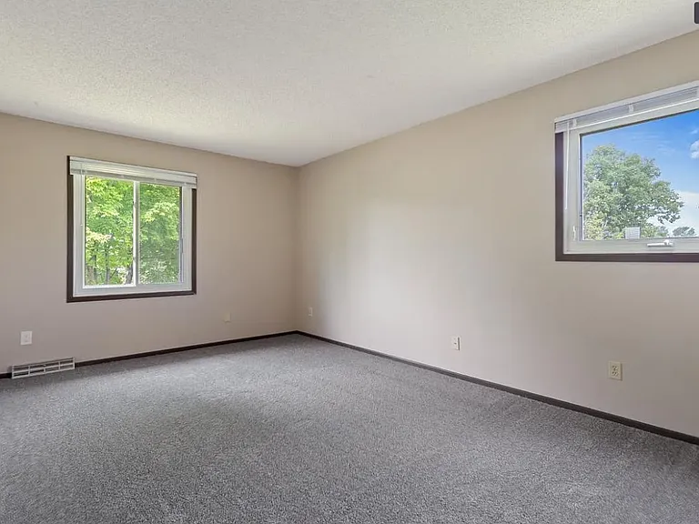 605 10th Ave S #605 — Photo 7
