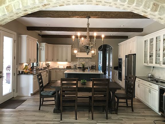 5th image of 1098 Provence Pl