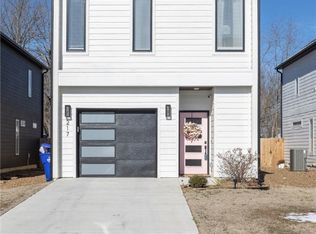 217 W Birch St, Rogers, AR 72756