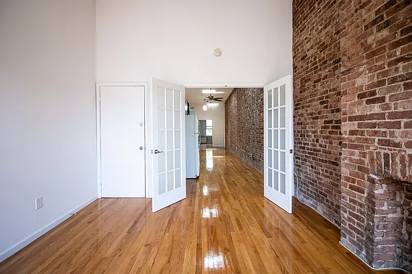 Rented by Oxford Property Group | media 11