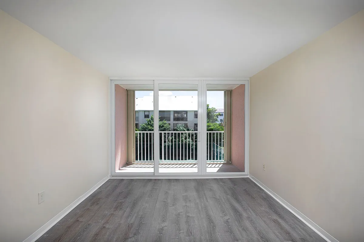 Building Photo - 3312 Northside Dr #307