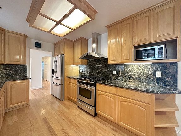 4th image of 20715 Reid Ln