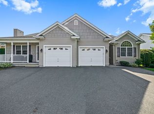 23 Fairview Village Ct UNIT 23, Chicopee, MA 01020