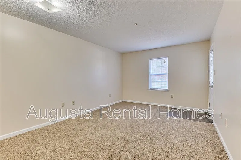 1 bed, 1.0 bath, 663 sqft, $952 — Photo 4