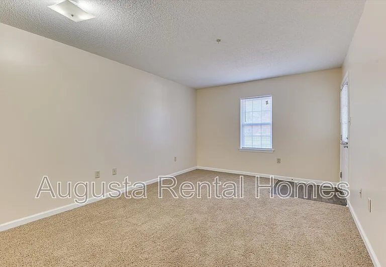 1425 Lee Beard Way #109 — Photo 5
