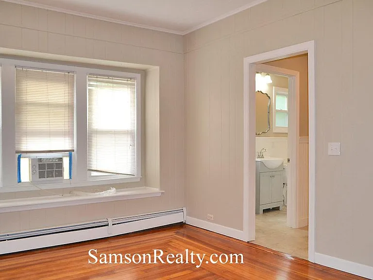 131 Benevolent St — Photo 11