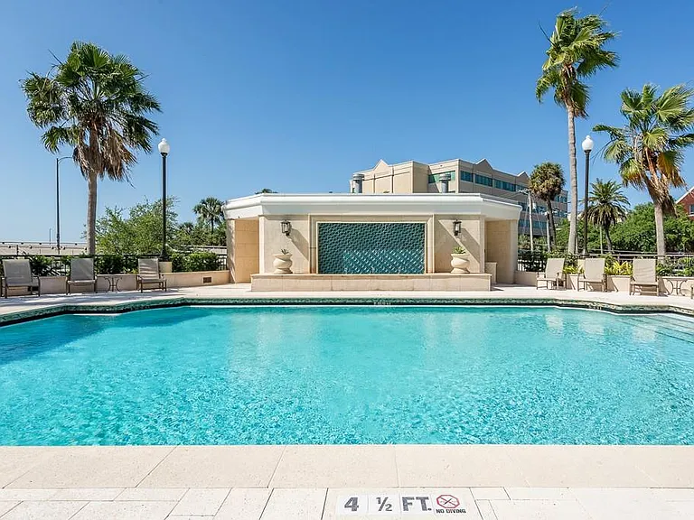 345 Bayshore Blvd #P6 — Photo 42