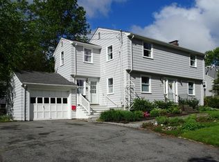 11 Pond St, Needham, MA 02492