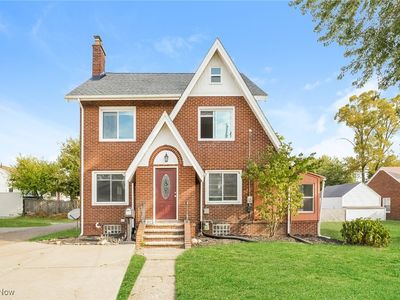 1115 Colonial Blvd NE, Canton, OH, 44714