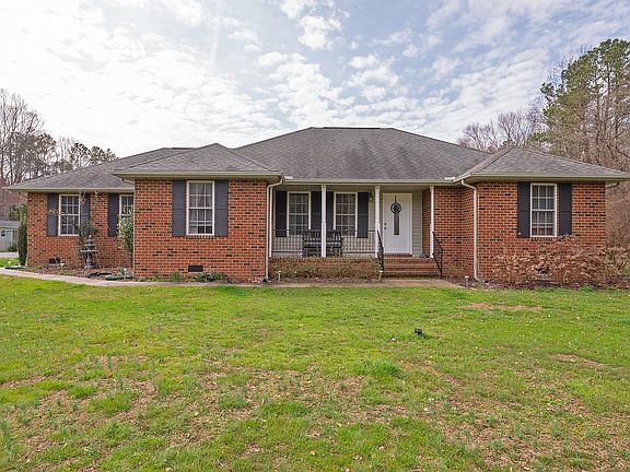 2nd image of 203 Blundons Rd