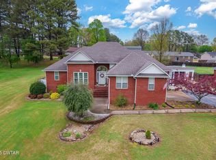 3445 Carriage Ln, Humboldt, TN 38343