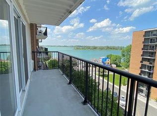 8591 Riverside Dr E #805, Windsor, ON N8S 1G3