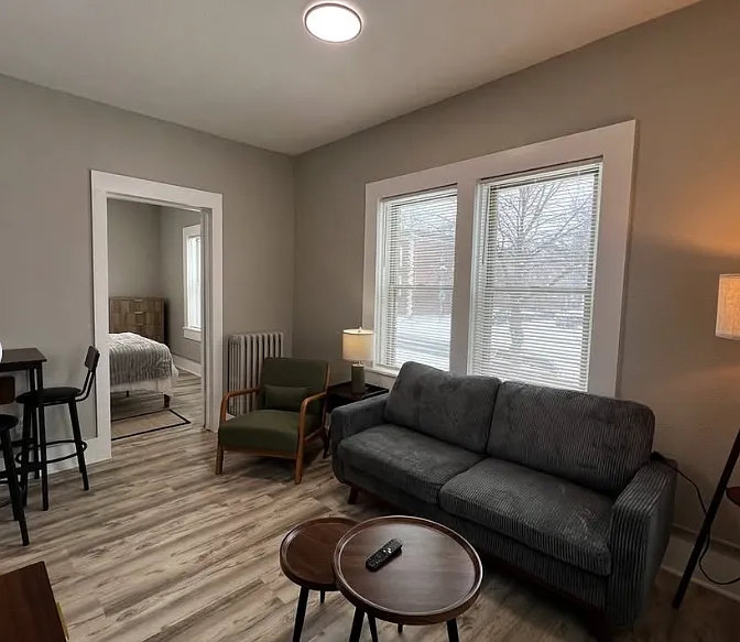 1 bed, 500 sqft, $1,100 — Photo 3