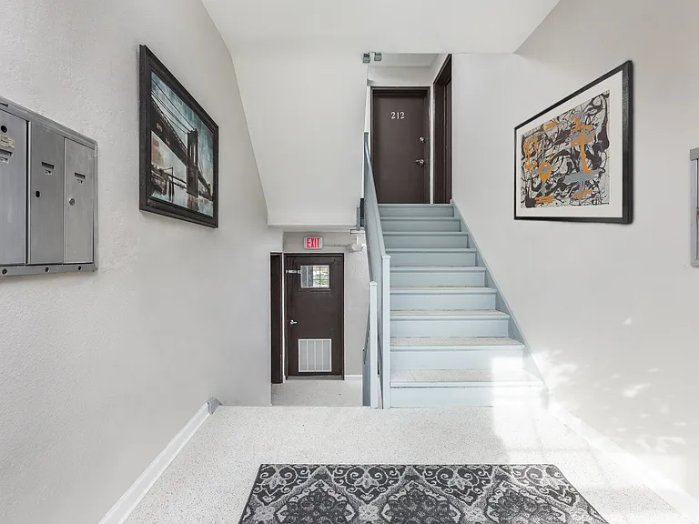 Garfield Park Apartments — Photo 19