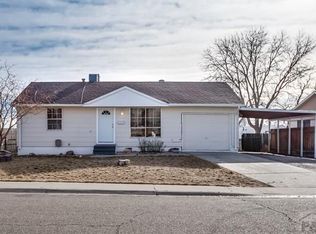 6 Churchill Rd, Pueblo, CO 81001