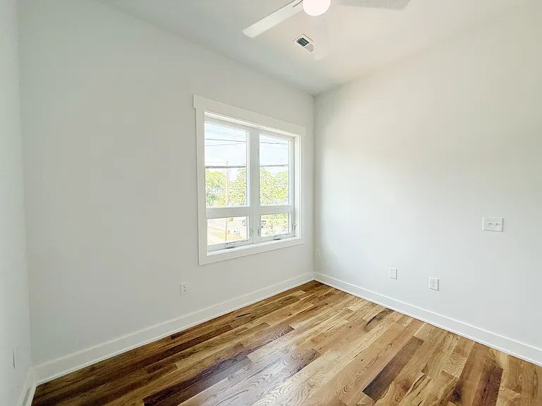 720 Castle St #303 — Photo 9