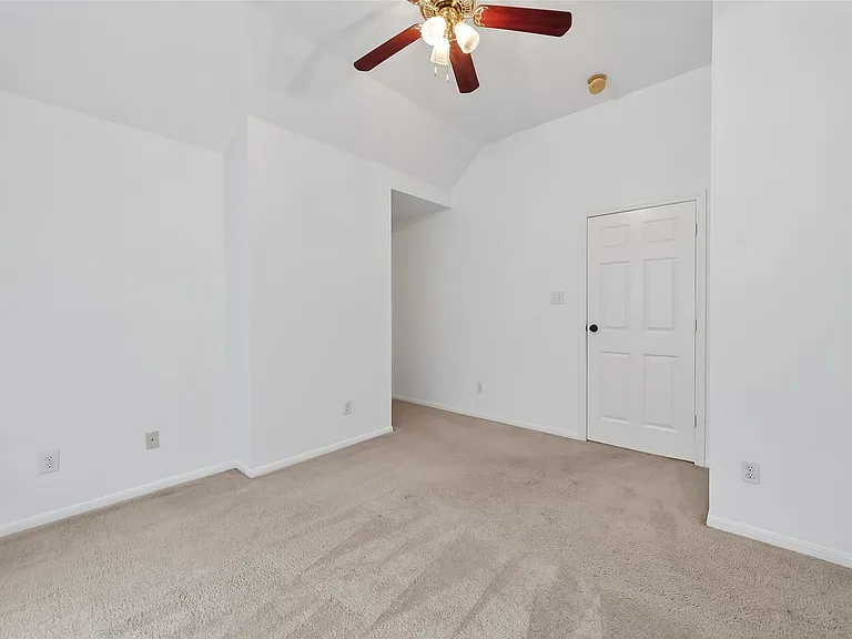 1311 Rene Ct — Photo 33