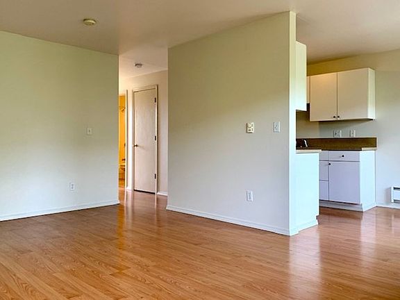 5th image of 1653 21st Ave APT 302
