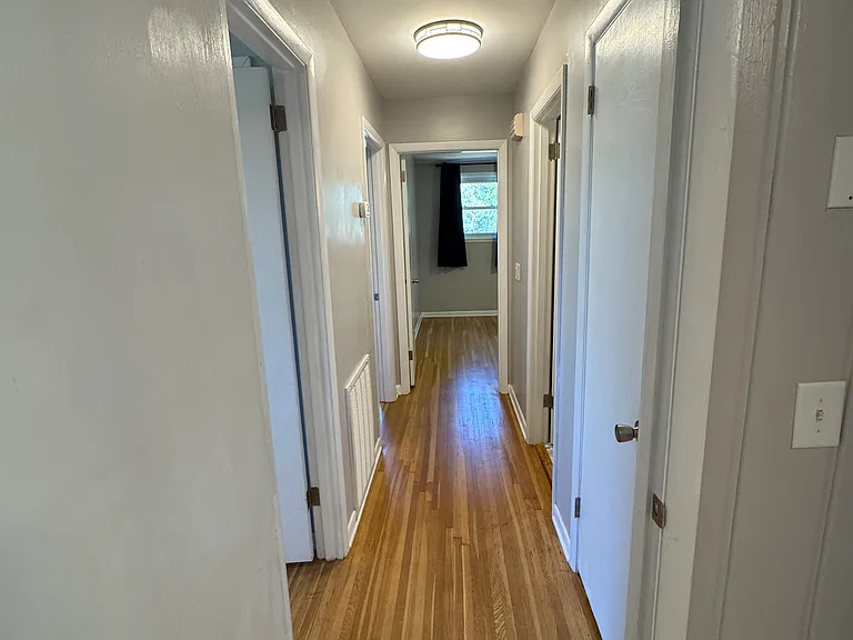7000 Bonnafair Dr — Photo 9