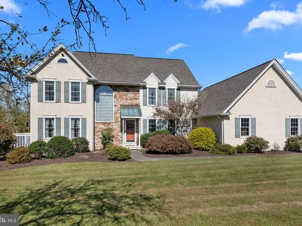 2300 Briar Ridge Ln, Harleysville, PA 19438