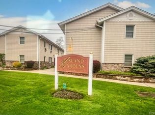 490 Main Street #B-10, Farmingdale, NY 11735