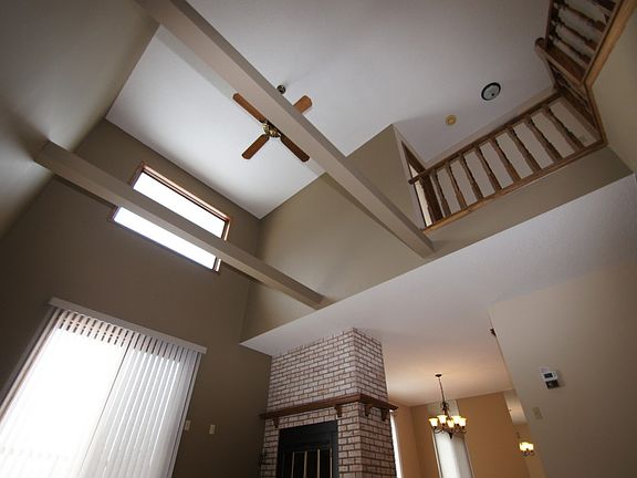 2nd image of 3274 Camelot Dr