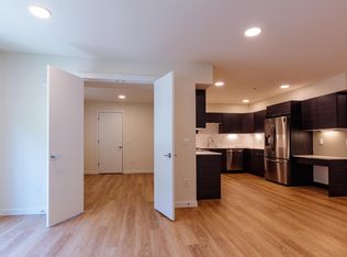 9040 NE Juanita Dr #304, Kirkland, WA 98034