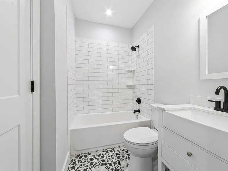 815 Wilkes St — Photo 24