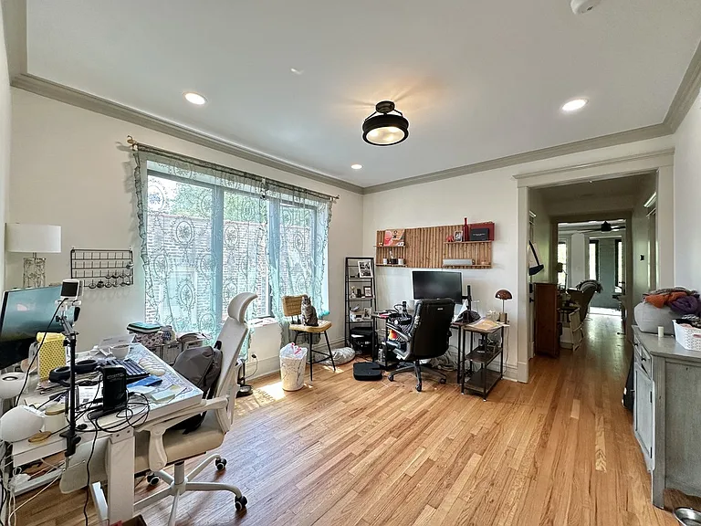 1933 N Fairfield Ave #1W — Photo 5