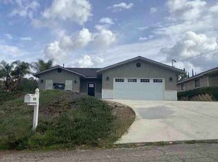 935 Iowa St, Fallbrook, CA 92028