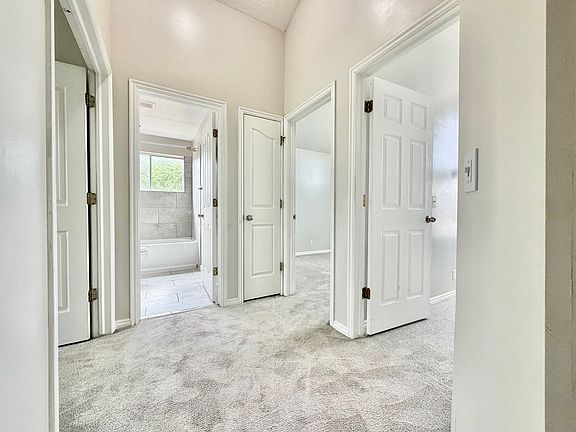 3rd image of 979 E Blue Heron Cir
