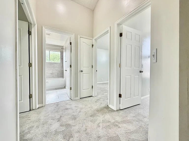 979 E Blue Heron Cir — Photo 3