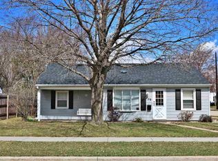 436 W 19th Ave, Oshkosh, WI 54902