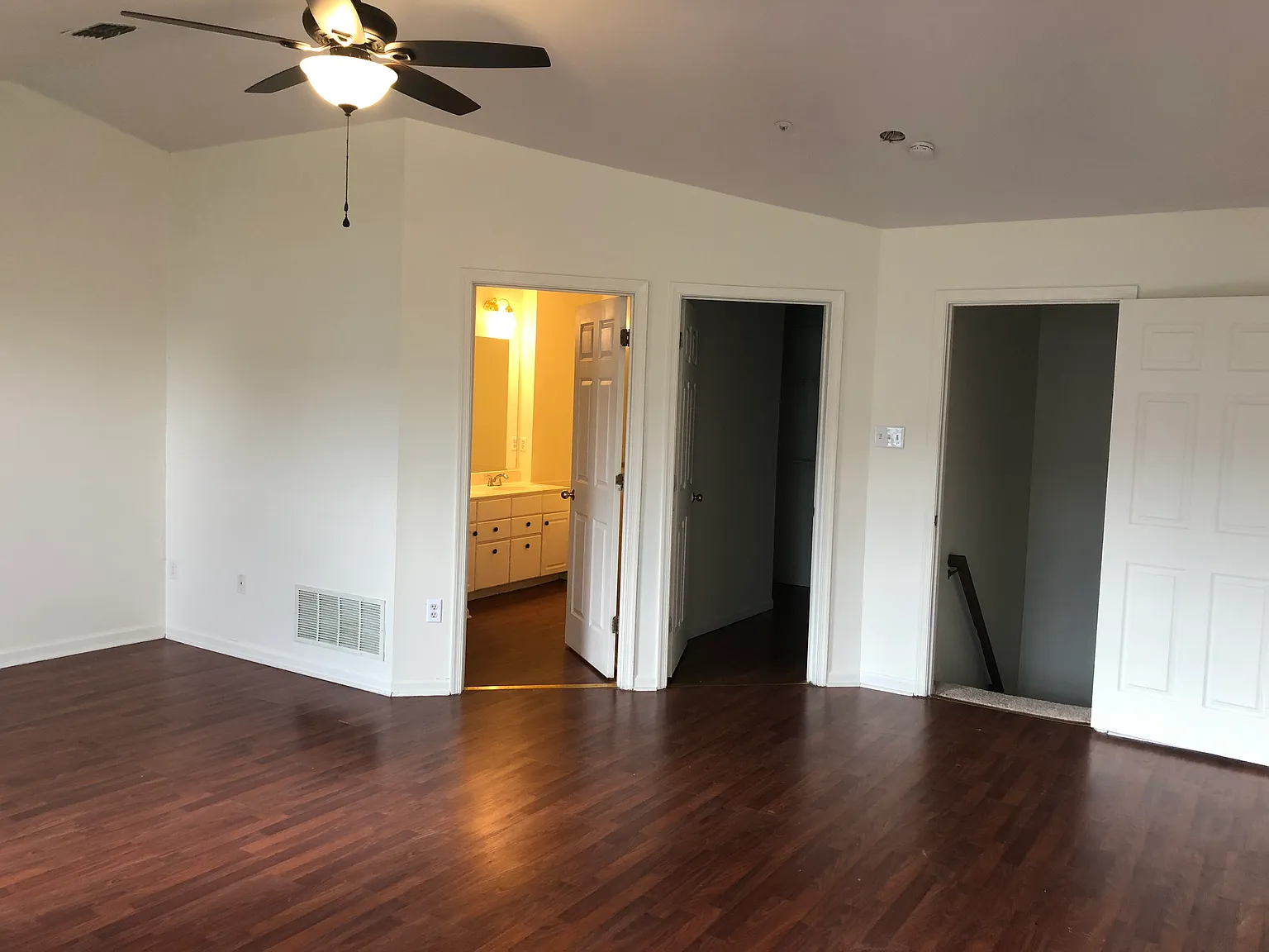 5803 Duke Ct — Photo 4