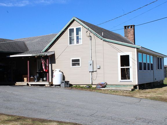 3rd image of 655 Carson Road