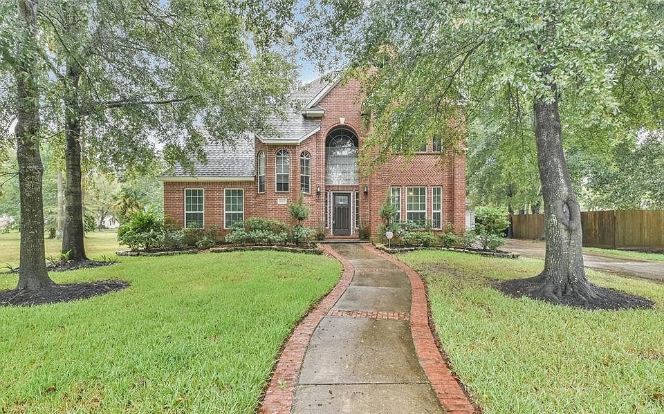 1st image of 10807 Moorcreek Dr