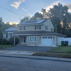 30 Waverly Dr, Edison, NJ, 08817