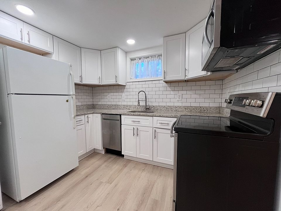 1st image of 7812 Adelphi Ct #B