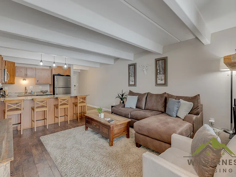 220 E La Bonte St #B — Photo 19