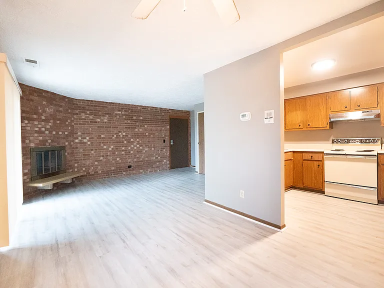 5600 Cheviot Rd #4 — Photo 6