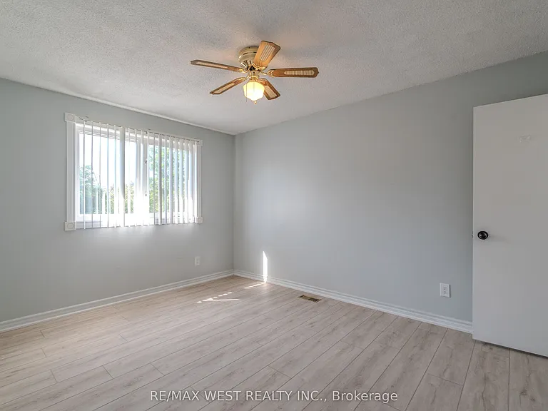 147 Forest Rd — Photo 8