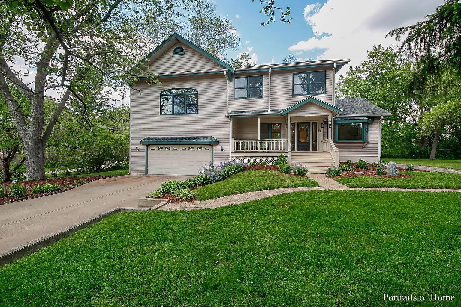 220 E 58th Pl photo 1