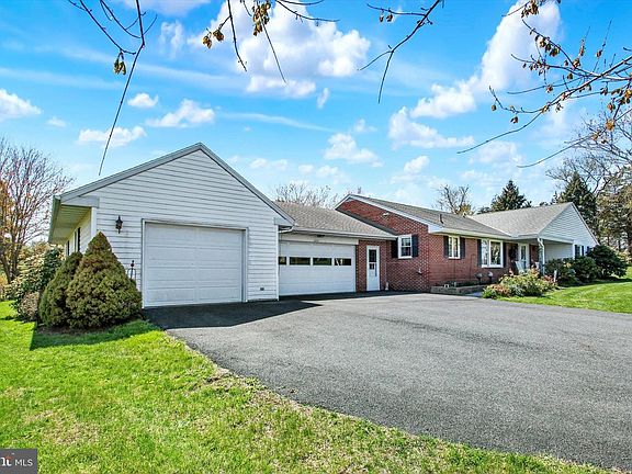 3rd image of 1725 Hanover Rd