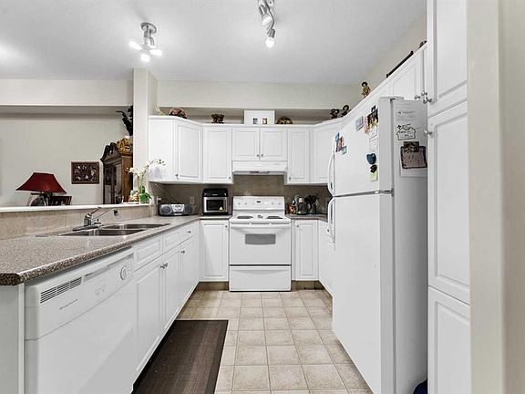 4th image of 29 N River Ridge Dr NW #518