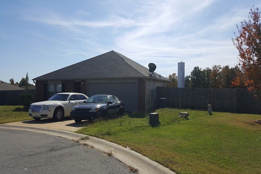 2nd image of 15029 Parkway Meadows Dr