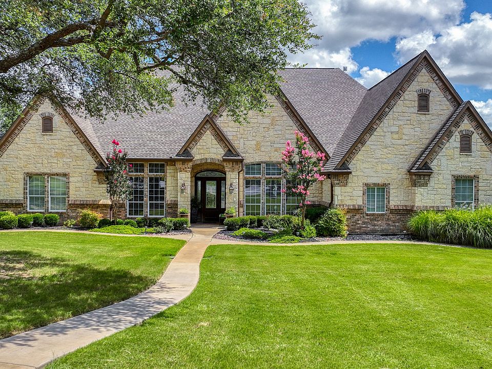 1st image of 115 Autumn Springs Ct