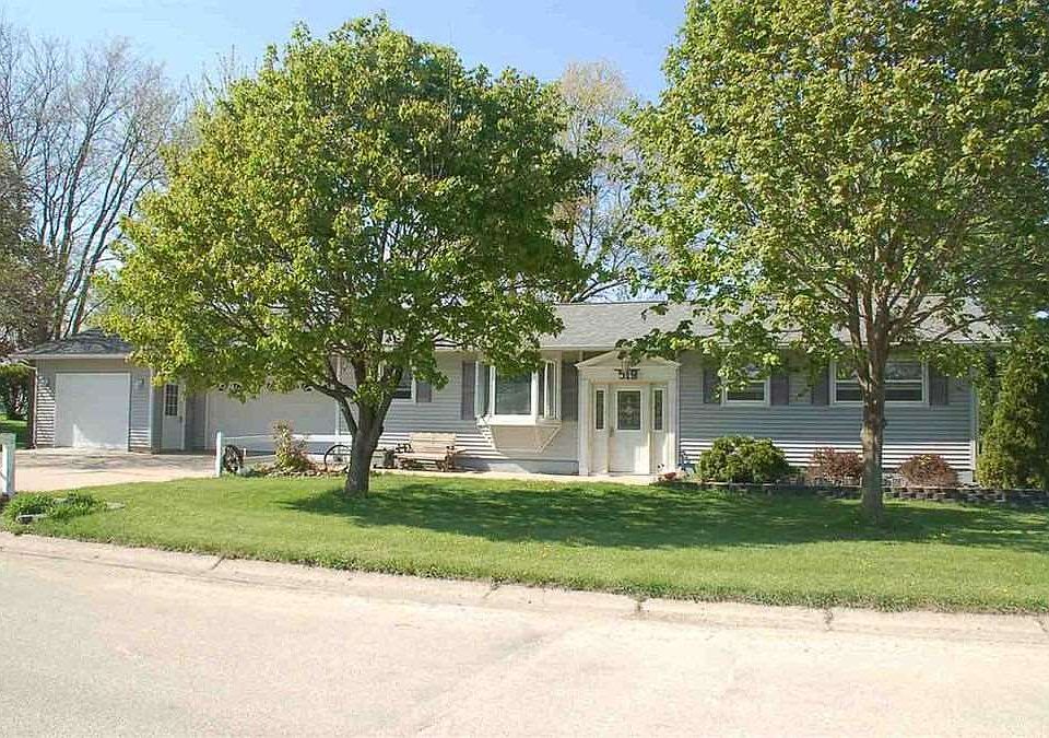 1st image of 519 5th St NE