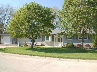 519 5th St NE, Oelwein, IA 50662