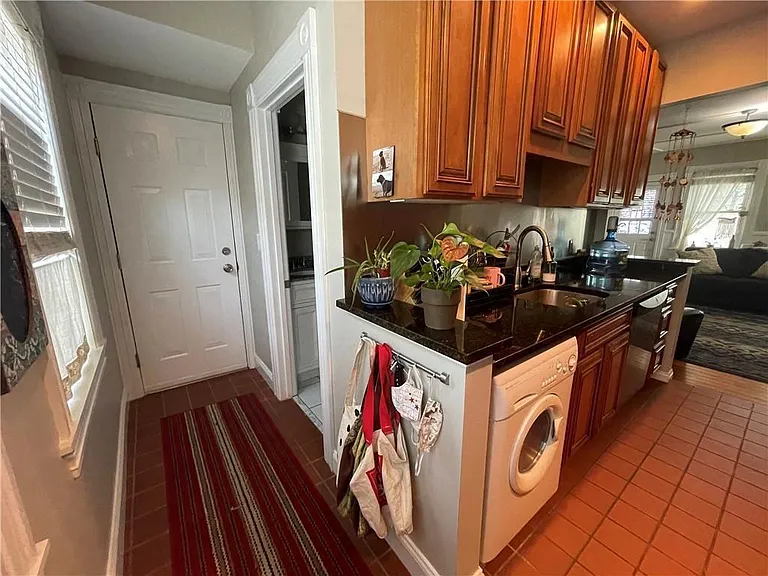 3 Bay View Ave #6 — Photo 43